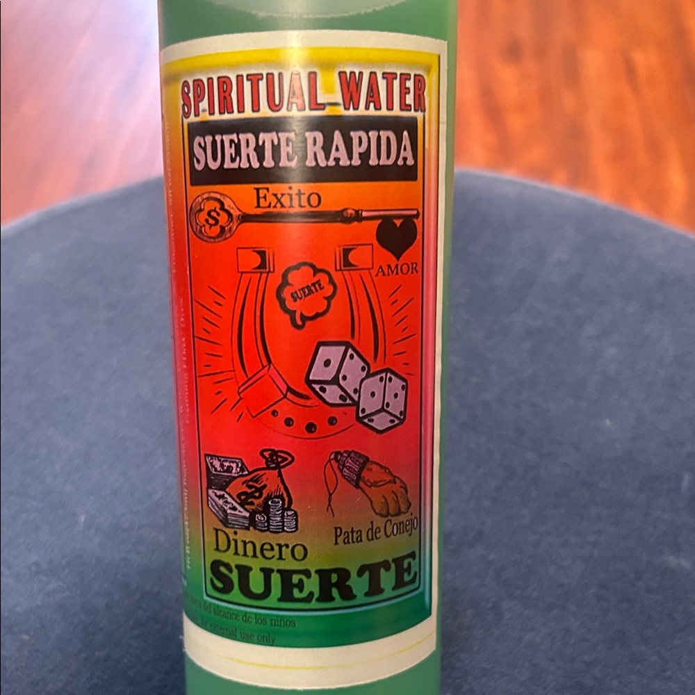 Spiritual Water Suerte Rapida se puede usar para baños y para purificar casa